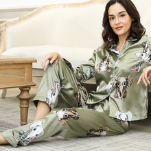 Load image into Gallery viewer, Seven Piece Suit Pyjamas Set For Women