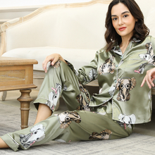 Load image into Gallery viewer, Seven Piece Suit Pyjamas Set For Women
