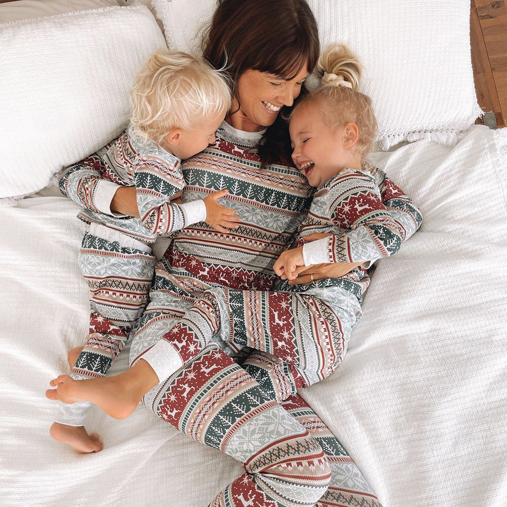 Round Neck Elegant Matching Christmas Pyjamas Set