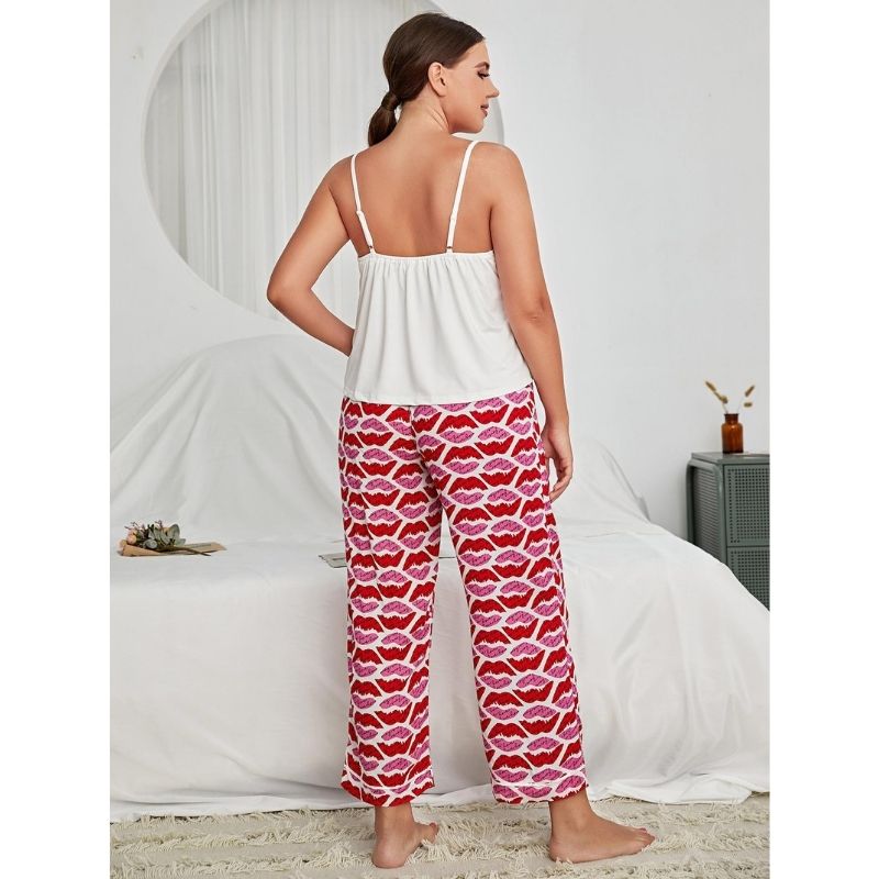 Women's Plus Size Kiss Print Pajama Set - back view