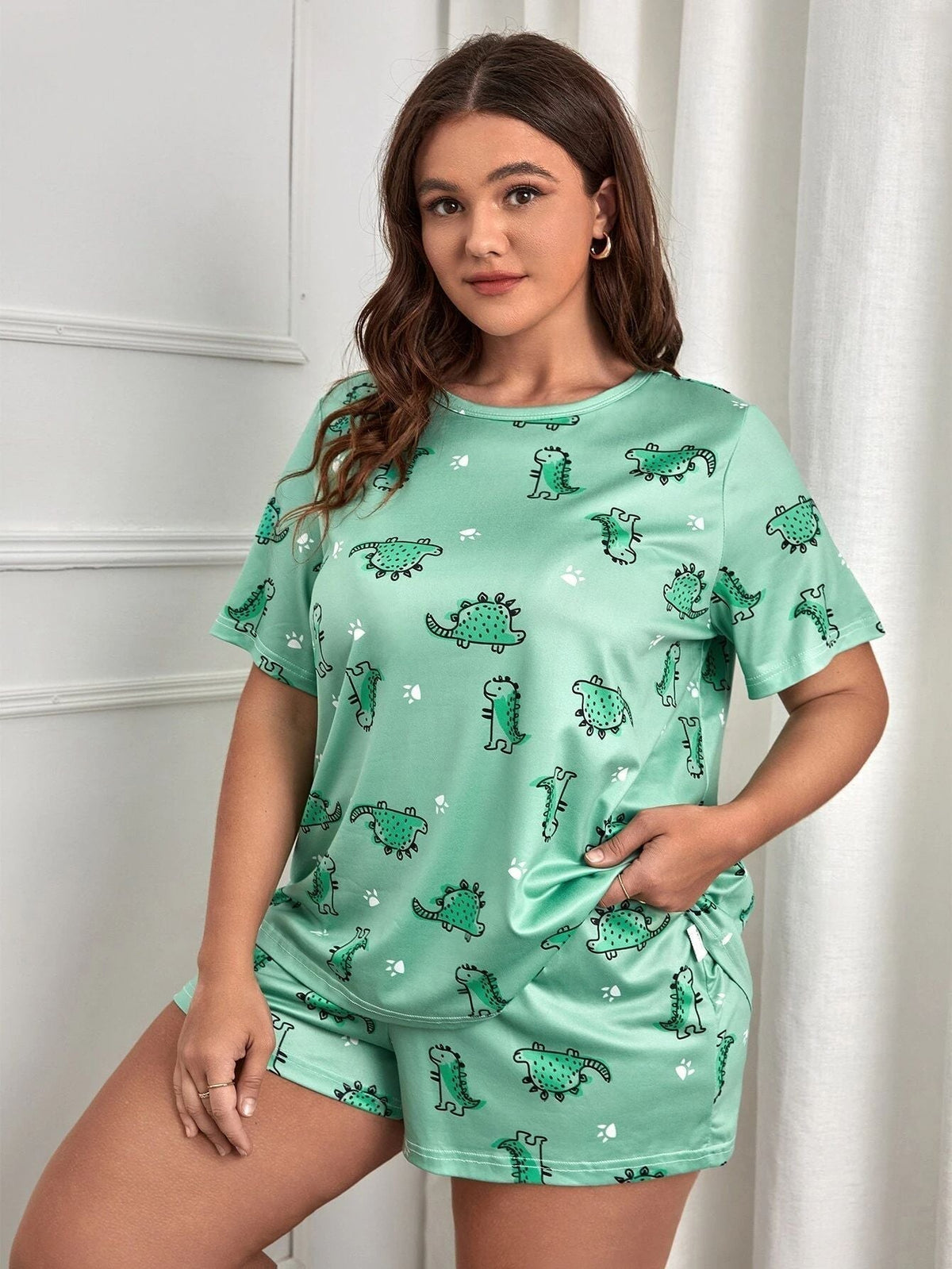 Plus Size Sweat-Absorbent T-Shirt and Shorts Set - close-up detail