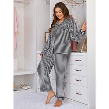 Load image into Gallery viewer, Black and White Plus Size Pyjamas Set
