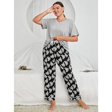 Load image into Gallery viewer, Rose Plus Size Pyjamas Set
